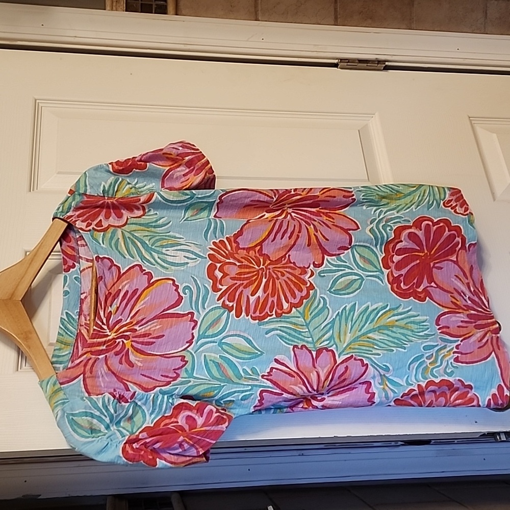Lilly Pilitzer floral top